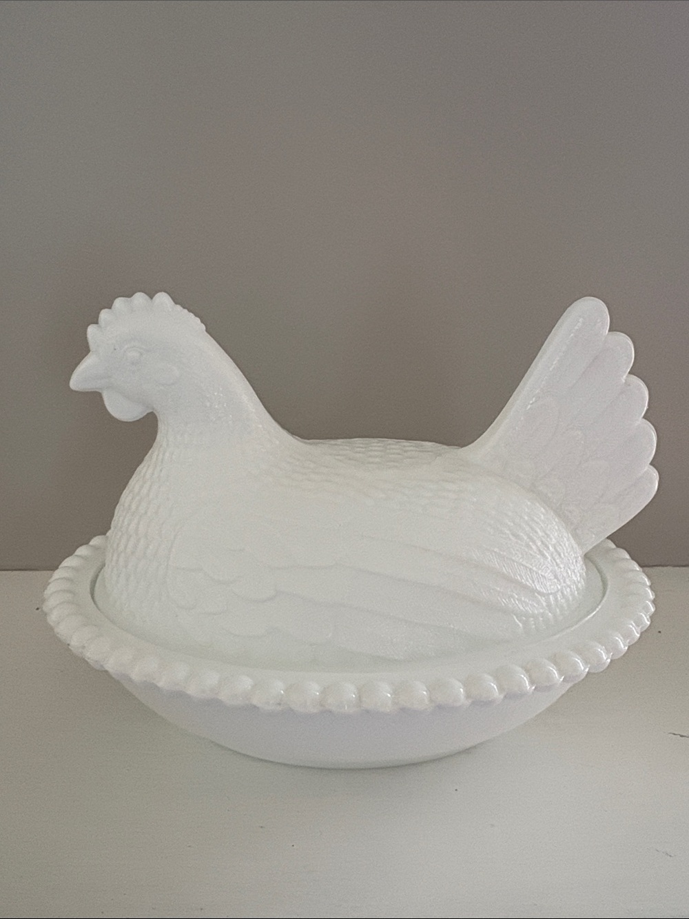 Indiana Glass HEN ON A NEST white milk glass dish - Picture 2 of 16